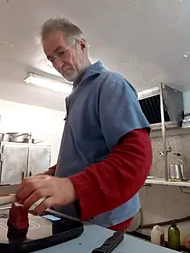 60philippe online show from November 7, 2025, 9:58 am