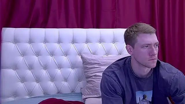 EthanPinkman online show from May 31, 2026, 4:40 am