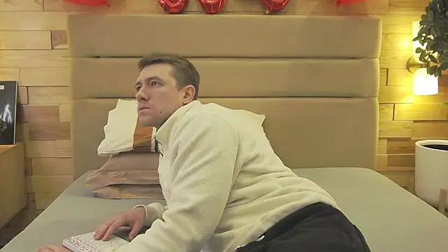 EthanPinkman online show from February 11, 2026, 4:23 am