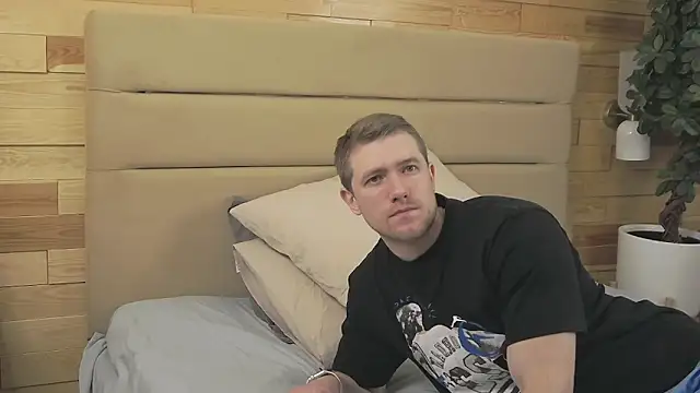 EthanPinkman online show from November 7, 2025, 4:28 am