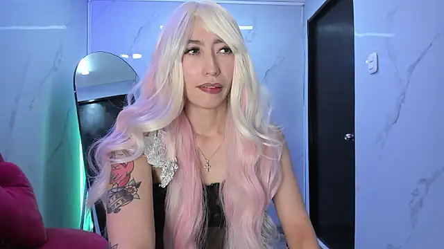 Snapshot of LilithCooperr_ chatting on January 18, 2026, 12:36 am LilithCooperr online show from January 18, 2026, 12:36 am