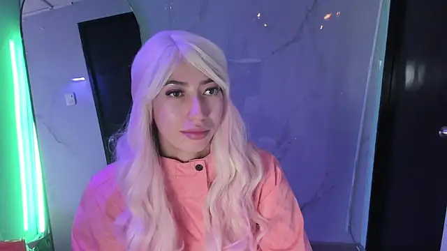 Snapshot of LilithCooperr_ chatting on February 7, 2026, 3:47 am LilithCooperr online show from February 7, 2026, 3:47 am