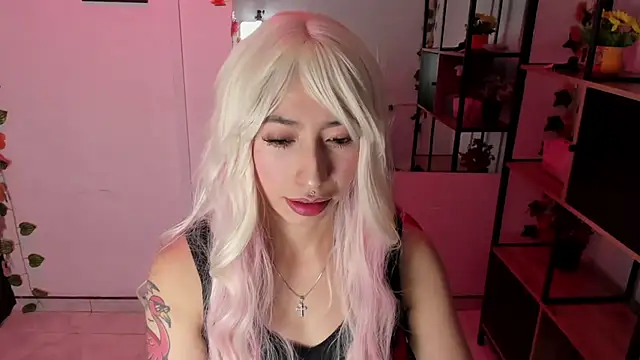 Snapshot of LilithCooperr_ chatting on December 14, 2025, 5:07 pm LilithCooperr online show from December 14, 2025, 5:07 pm