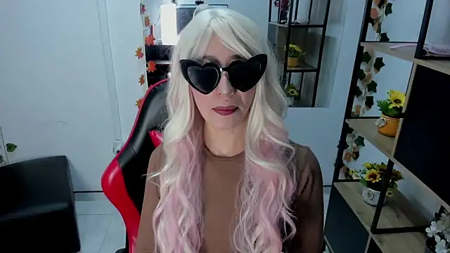 Snapshot of LilithCooperr_ chatting on December 17, 2025, 10:04 pm LilithCooperr online show from December 17, 2025, 10:04 pm