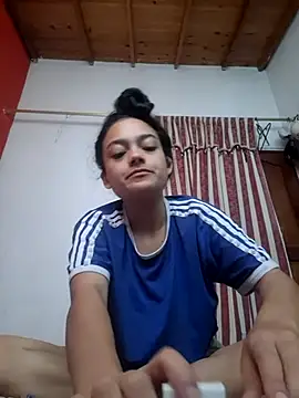 Snapshot of littlemelii chatting on February 1, 2025, 3:18 pm littlemelii online show from February 1, 2025, 3:18 pm