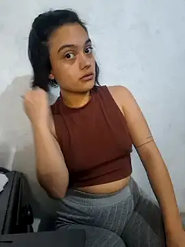 Snapshot of littlemelii chatting on September 24, 2025, 11:21 pm littlemelii online show from September 24, 2025, 11:21 pm