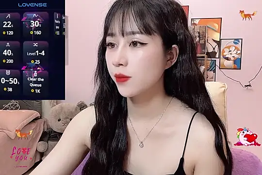  LLisa  online show from March 11, 2025, 6:52 pm