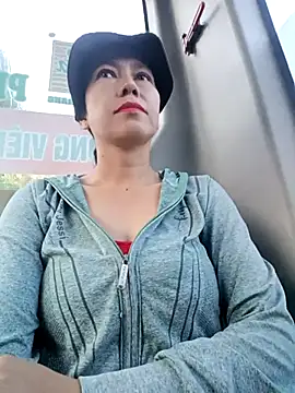 2HotAsain4u online show from April 4, 2026, 11:11 pm