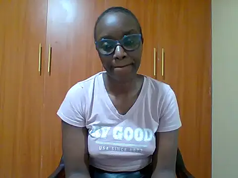 sexy darleen23 online show from March 10, 2026, 8:18 am