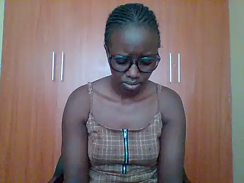 sexy darleen23 online show from February 13, 2026, 8:47 am