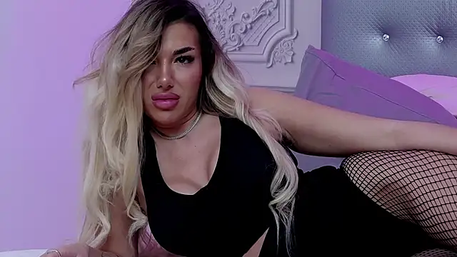 ClaraHazel online show from March 21, 2025, 4:40 pm