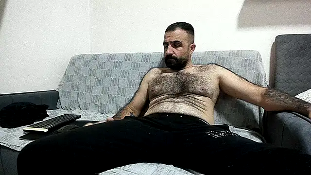 Snapshot of ivat80 chatting on October 15, 2025, 4:59 pm ivat80 online show from October 15, 2025, 4:59 pm