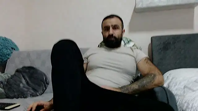 Snapshot of ivat80 chatting on December 13, 2024, 7:10 pm ivat80 online show from December 13, 2024, 7:10 pm