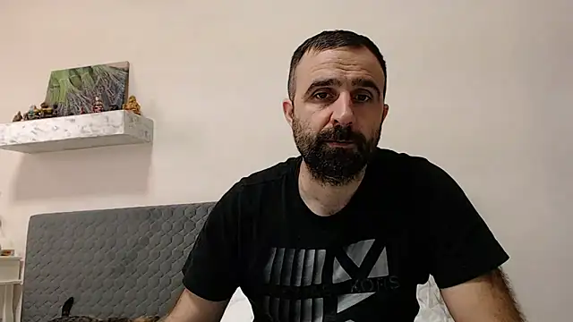 Snapshot of ivat80 chatting on February 6, 2025, 1:21 pm ivat80 online show from February 6, 2025, 1:21 pm