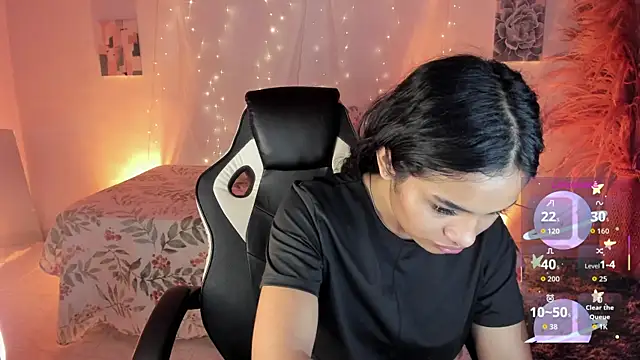 Riana Kean online show from November 26, 2025, 4:56 am