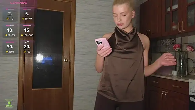 RinaBlondie online show from February 23, 2026, 7:47 pm