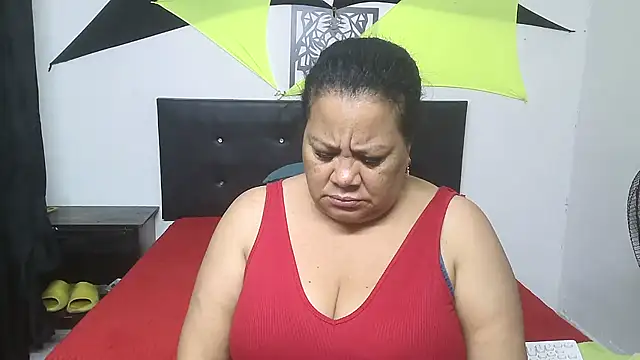 Snapshot of Shanttal0272 chatting on February 7, 2026, 12:57 pm Shanttal0272 online show from February 7, 2026, 12:57 pm