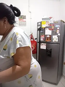 Snapshot of Shanttal0272 chatting on February 12, 2026, 2:11 am Shanttal0272 online show from February 12, 2026, 2:11 am