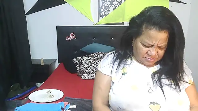 Snapshot of Shanttal0272 chatting on February 22, 2026, 1:57 pm Shanttal0272 online show from February 22, 2026, 1:57 pm