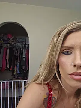 Snapshot of ellieconradxo chatting on July 22, 2026, 4:31 pm ellieconradxo online show from July 22, 2026, 4:31 pm