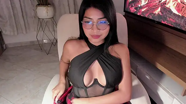 Pocahontascute 33 online show from February 24, 2025, 5:43 am