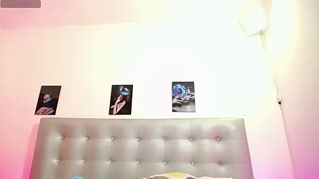 horny-juliette online show from March 31, 2026, 3:58 pm