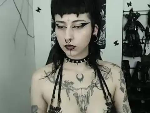 Snapshot of n0sferatus__ chatting on October 4, 2025, 2:35 am n0sferatus online show from October 4, 2025, 2:35 am