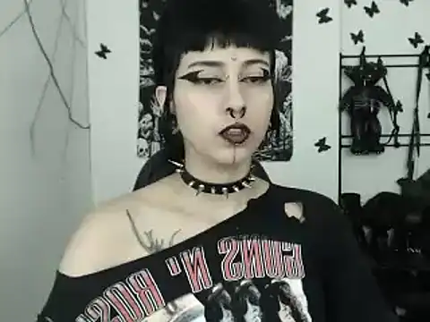 Snapshot of n0sferatus__ chatting on October 1, 2025, 3:22 am n0sferatus online show from October 1, 2025, 3:22 am