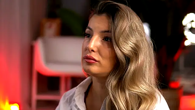 KellyMathews online show from September 24, 2025, 1:13 am