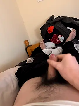 Snapshot of Alfie41105 chatting on February 8, 2026, 2:20 am Alfie41105 online show from February 8, 2026, 2:20 am