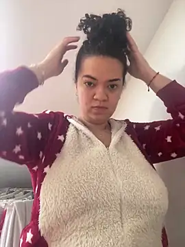 rafamarianoofc online show from March 7, 2025, 10:02 am