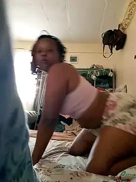 sherrybloom online show from February 8, 2025, 3:42 pm