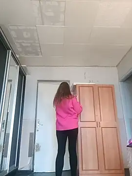 Snapshot of Evelina_cute chatting on October 2, 2025, 5:33 am Evelina cute online show from October 2, 2025, 5:33 am