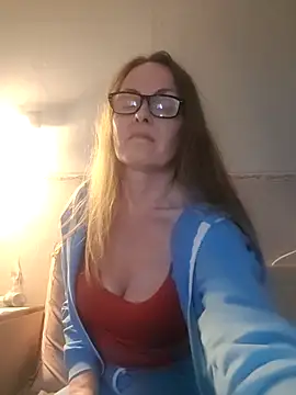 Snapshot of Evelina_cute chatting on September 9, 2025, 5:11 pm Evelina cute online show from September 9, 2025, 5:11 pm