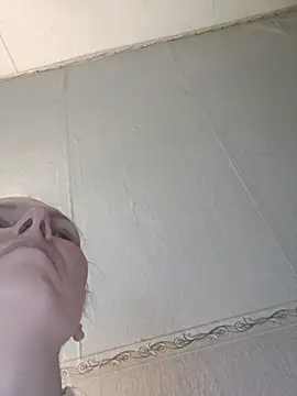 Snapshot of Evelina_cute chatting on March 18, 2025, 8:16 pm Evelina cute online show from March 18, 2025, 8:16 pm