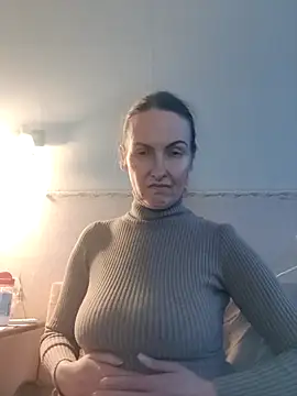 Snapshot of Evelina_cute chatting on November 27, 2025, 1:00 pm Evelina cute online show from November 27, 2025, 1:00 pm