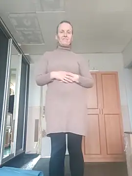 Snapshot of Evelina_cute chatting on September 14, 2025, 12:16 pm Evelina cute online show from September 14, 2025, 12:16 pm