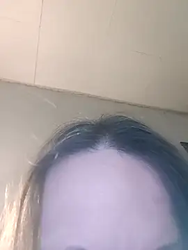 Snapshot of Evelina_cute chatting on November 18, 2025, 5:27 pm Evelina cute online show from November 18, 2025, 5:27 pm