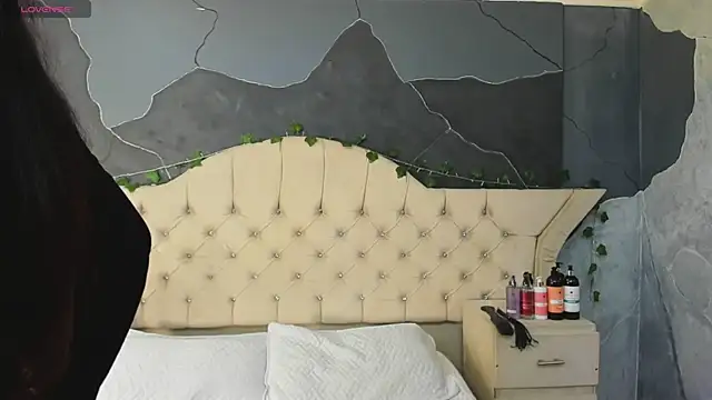 AmberGreyy  online show from January 13, 2026, 6:12 pm