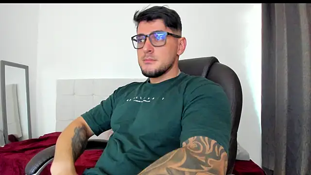 Teilor Creed online show from November 22, 2025, 8:29 pm