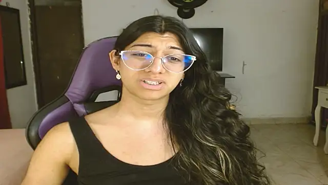 Snapshot of engielphoenis14 chatting on February 7, 2026, 11:35 pm engielphoenis14 online show from February 7, 2026, 11:35 pm