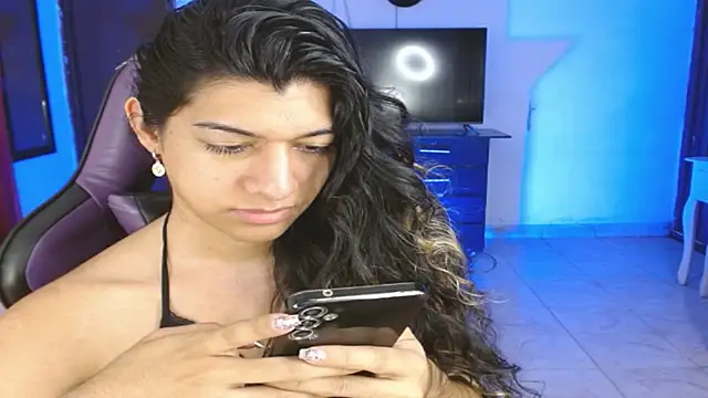 Snapshot of engielphoenis14 chatting on February 5, 2026, 12:06 am engielphoenis14 online show from February 5, 2026, 12:06 am