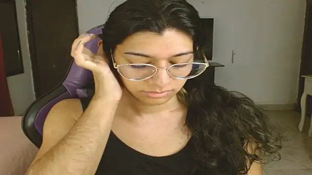 Snapshot of engielphoenis14 chatting on February 5, 2026, 10:49 pm engielphoenis14 online show from February 5, 2026, 10:49 pm