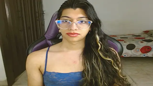 engielphoenis14 online show from September 15, 2025, 10:21 pm