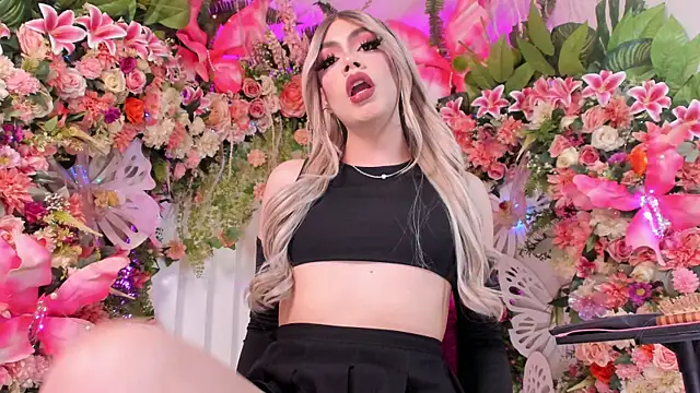 Laurenn evans online show from September 29, 2025, 9:53 pm