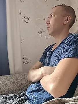 MityaXLoves online show from April 6, 2026, 5:52 am