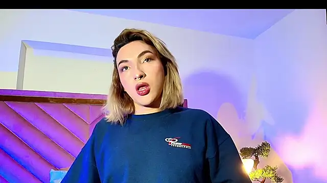 TomLondon  online show from September 16, 2025, 12:17 pm