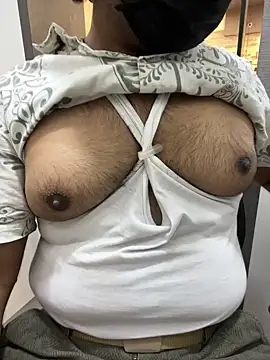 Snapshot of dick69lil chatting on May 21, 2026, 6:11 am dick69lil online show from May 21, 2026, 6:11 am
