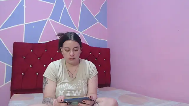 Lola barbara online show from April 18, 2026, 7:07 pm