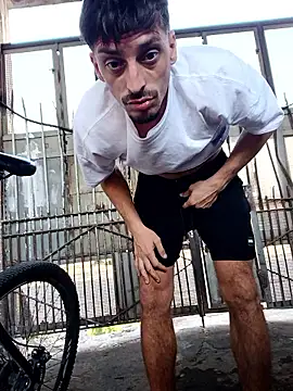 Snapshot of puak6666 chatting on January 18, 2026, 10:13 pm puak6666 online show from January 18, 2026, 10:13 pm